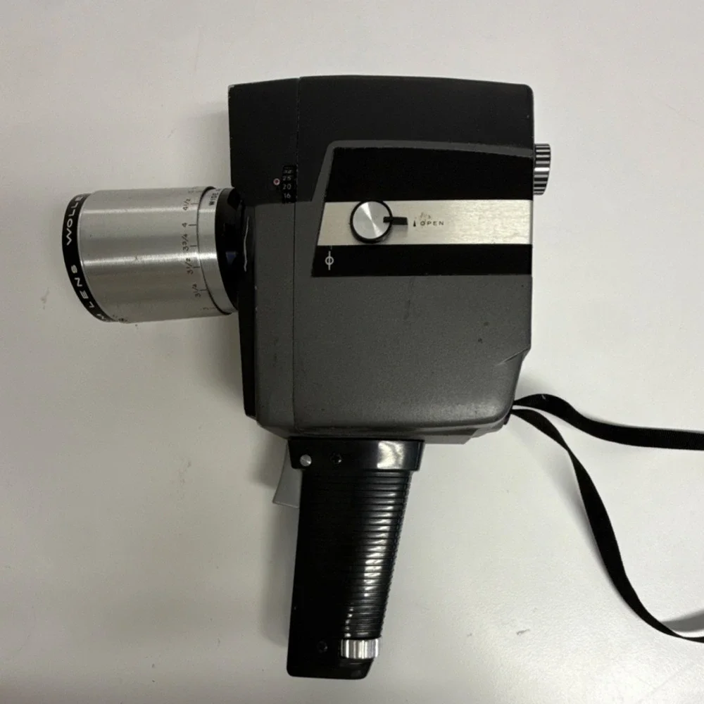 Revere Model 153 Reflex 8mm Spool Movie Camera Black Silver Vintage Film Camera